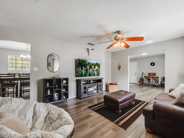 469 Stillwell Blvd, Crestview, FL 32539