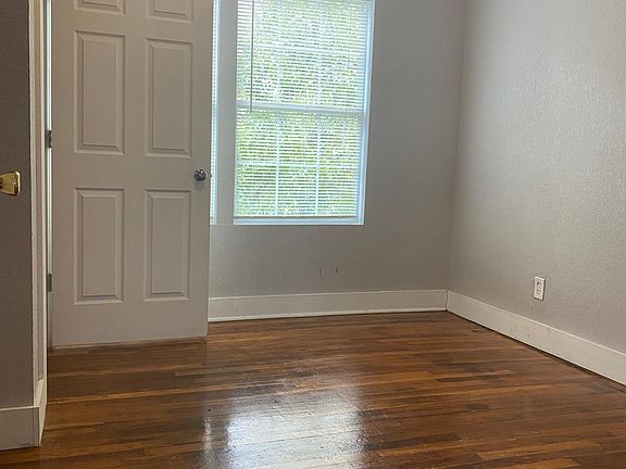 5th image of 1223 Aganier Ave #102 & 202
