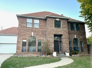 3015 Redstone Dr, Arlington, TX 76001