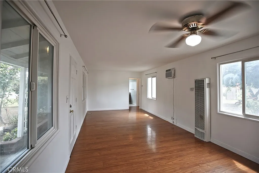 2 bed, 784 sqft, $2,800 — Photo 2