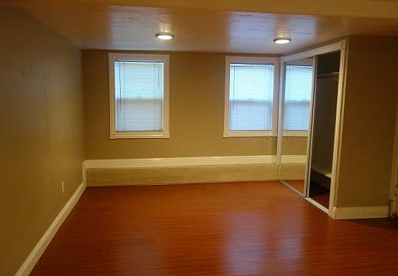 5th image of 822.5 28th St