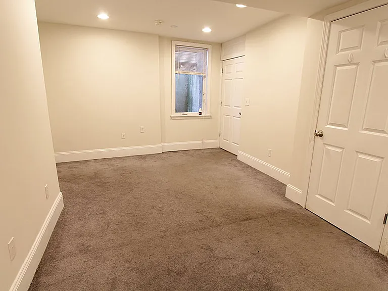 25 Aspinwall Ave #1C — Photo 2