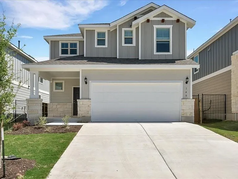 140 Banyon Dr — Photo 2