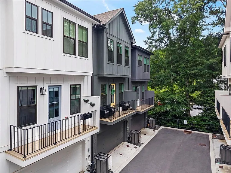 119 Chestnut Cir — Photo 21