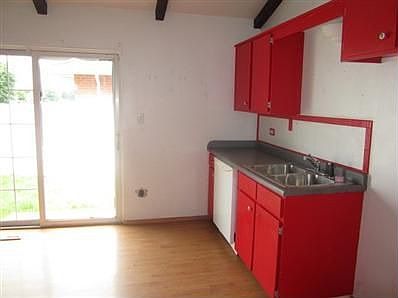 4th image of 3 Emery Dr
