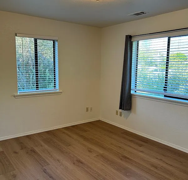 417 Brizzolara St — Photo 11