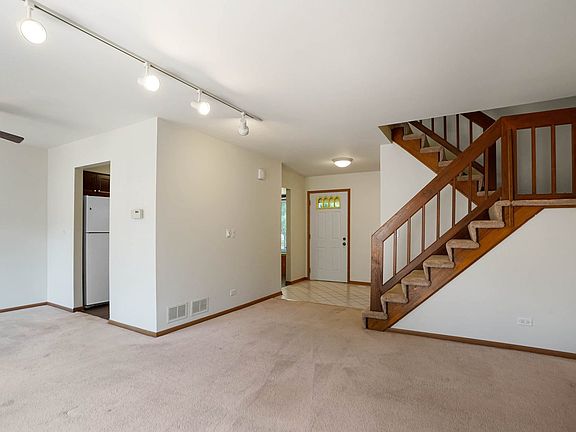 5th image of 273 E Forest Knoll Dr