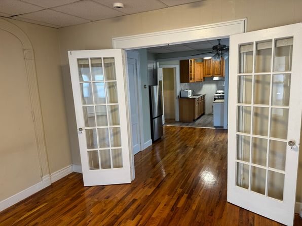 12 Prospect St APT 1