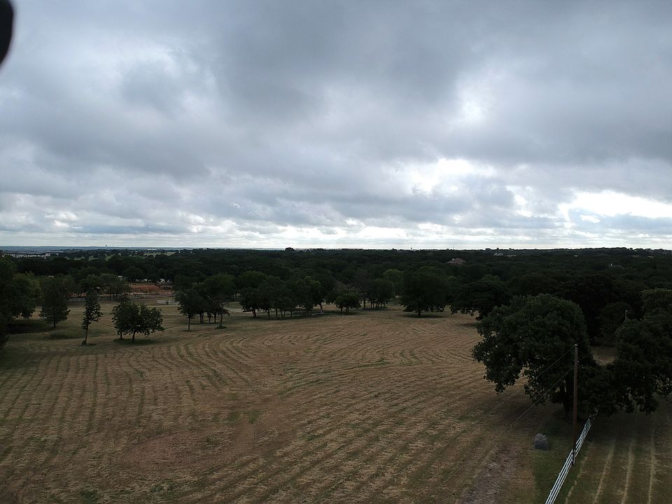 2nd image of 1935 Ottinger Rd