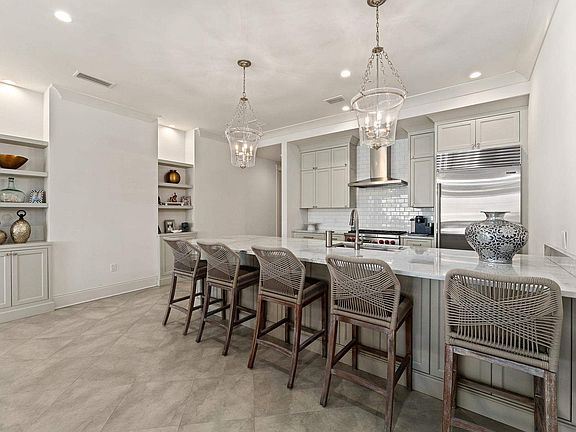 5th image of 701 S Palafox St #2B