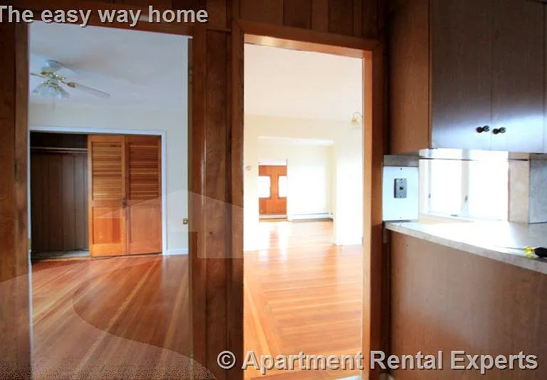 544 Main St #2 — Photo 6