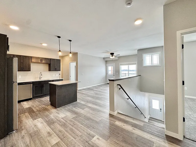 Latitude 45 — Photo 12