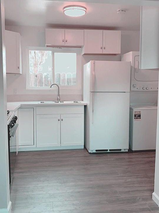 1st image of 3773 42nd St