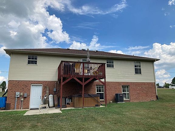 4th image of 1039 Caroline Dr