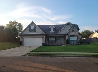 60 Lake Front Dr N, Hernando, MS 38632