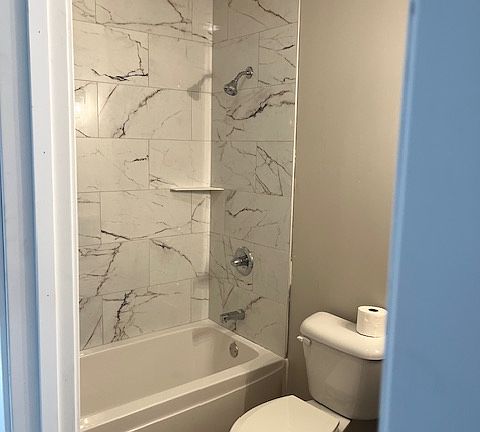 3rd image of 203 E Oak St #3
