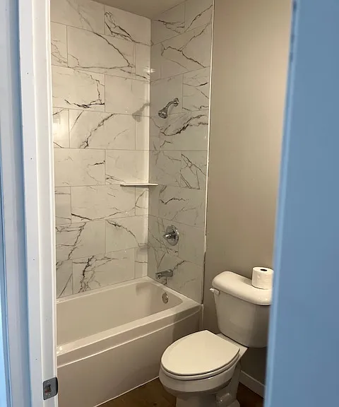 203 E Oak St #3 — Photo 3