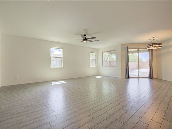 5th image of 1001 E Harshaw Land Ln