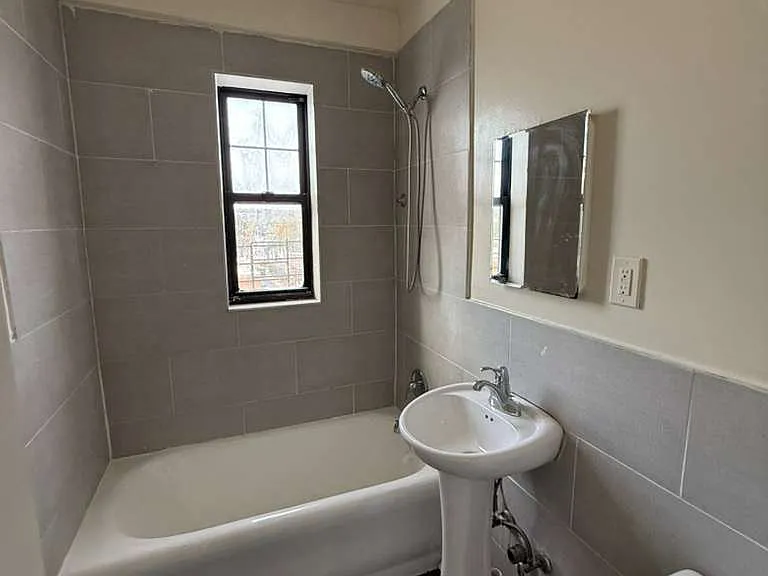 26 N Harrison St #806 — Photo 3