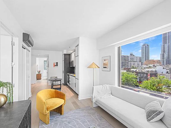 5th image of 10-25 Jackson Ave #8F