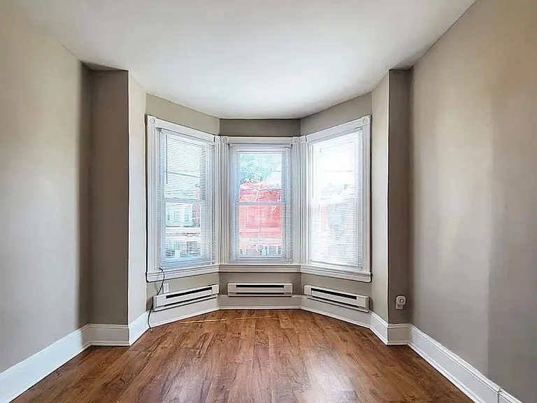 6010 Haverford Ave — Photo 4