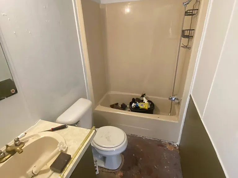 200 N Pine St #35 — Photo 5