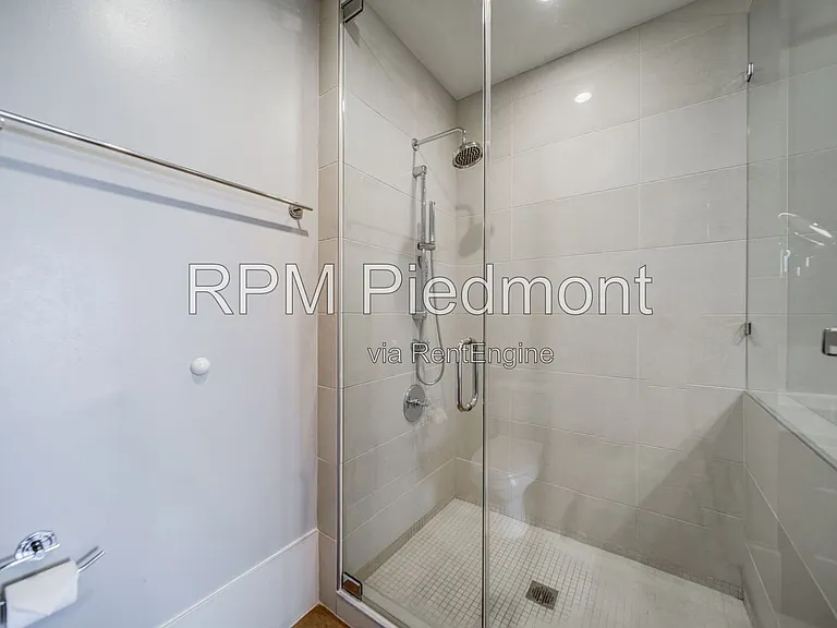 1820 Peachtree Rd #911 — Photo 28