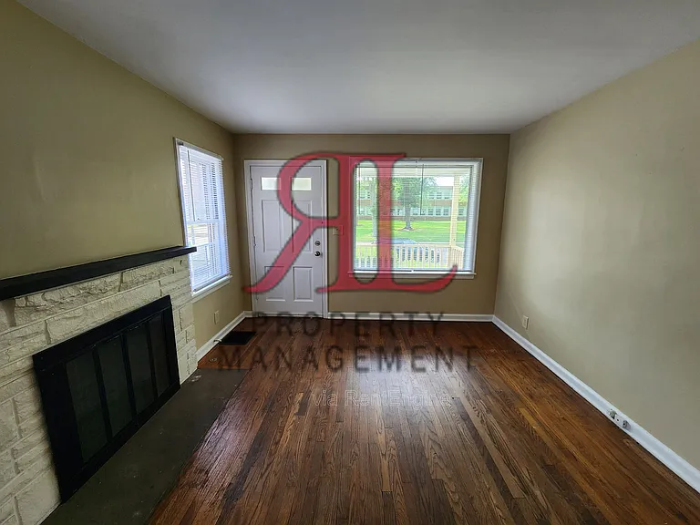416 S Weyant Ave — Photo 4