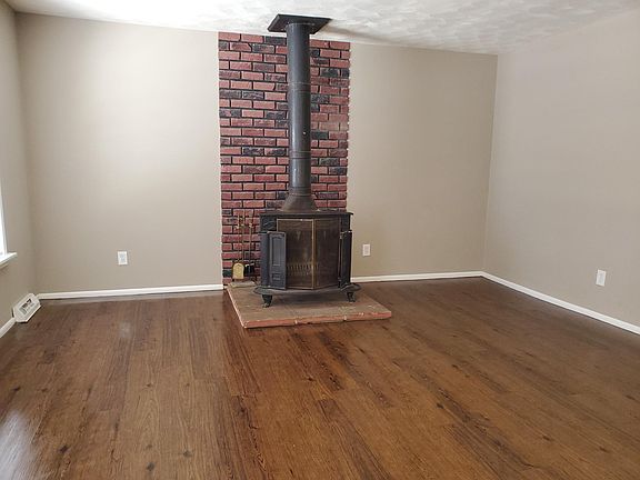 4th image of 9408 Gates Manor Ct