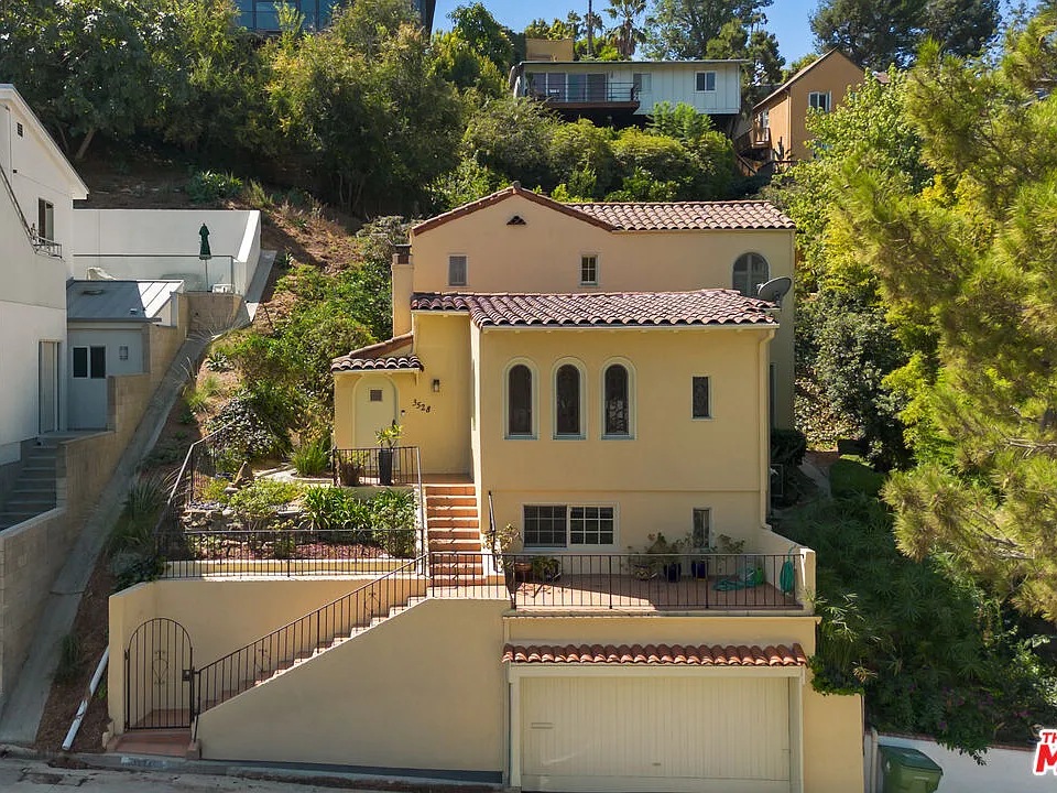 3528 Fernwood Ave
