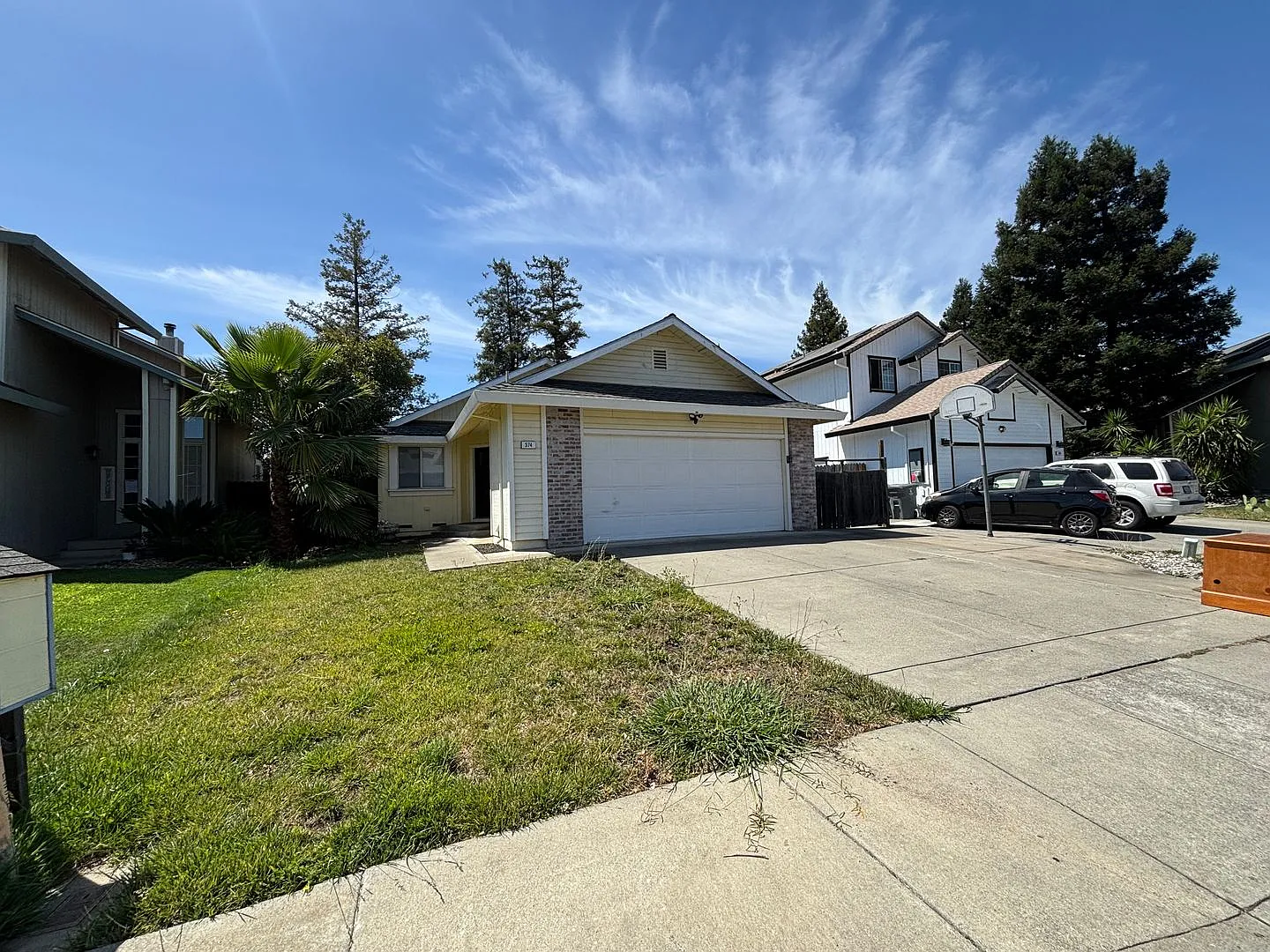 Charming 3 Bed, 2 Bath Home with 2-Car Garage Rent Ready! — Photo 2