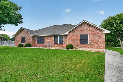 3132 Cedar Hill St Photo 1