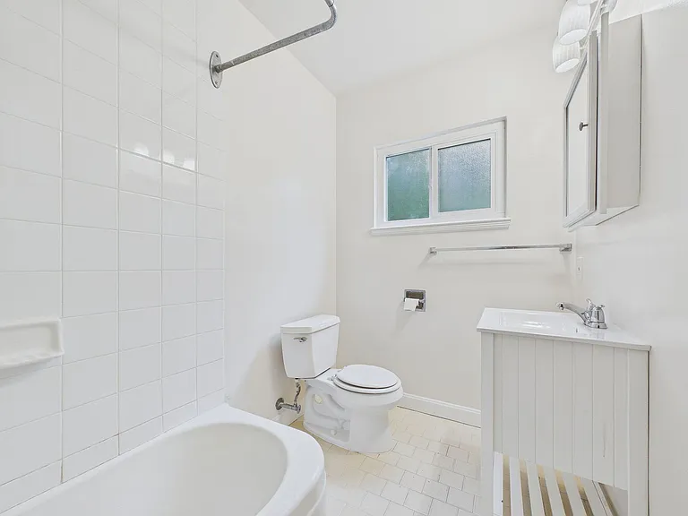 1148 Norwood Ave, Oakland, CA 94610 — Photo 7