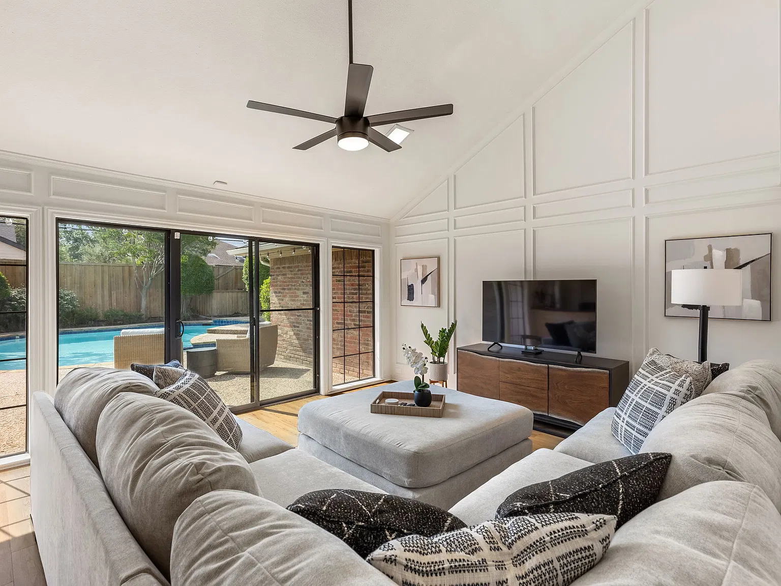 4 bed, 3.5 bath, 3355 sqft, $11,178 — Photo 3