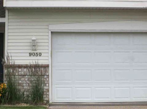 2nd image of 9050 Prairie St