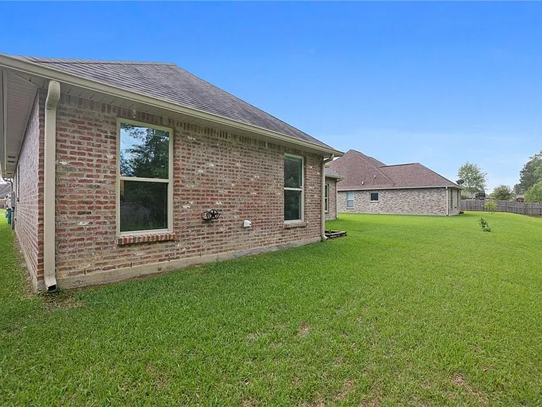 8929 Greenleaves Dr — Photo 26