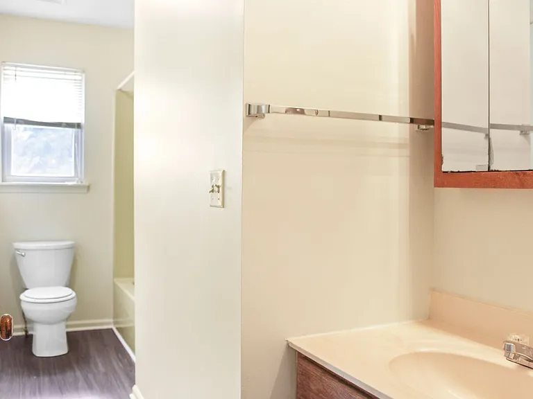 2455 Whitney Ct — Photo 11