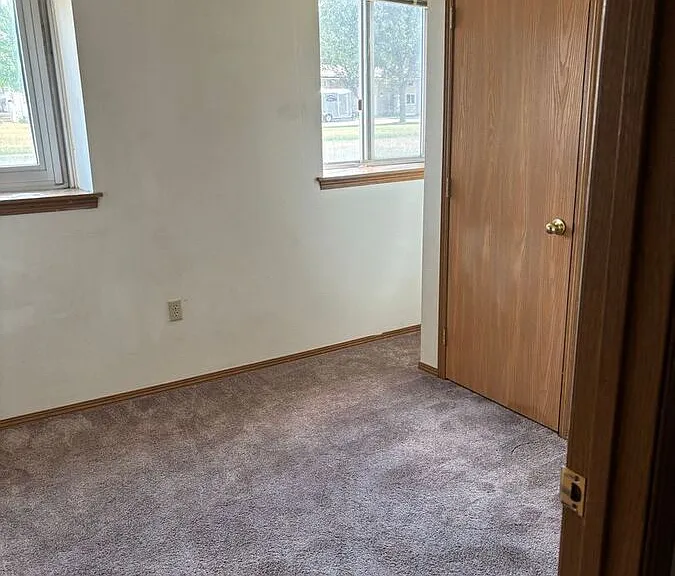 109 E Luverne St #105 — Photo 6
