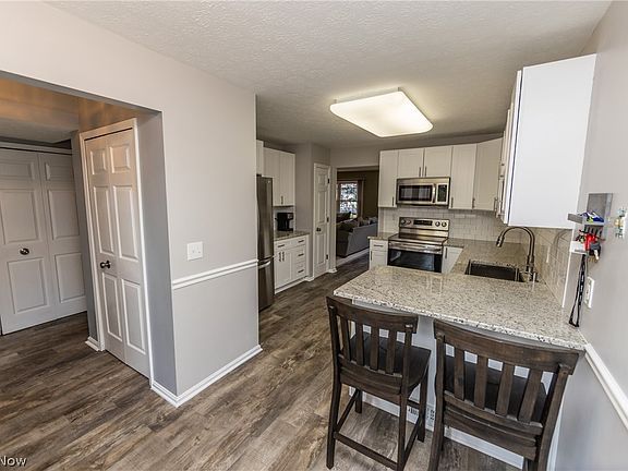 4th image of 19386 Bradford Ct