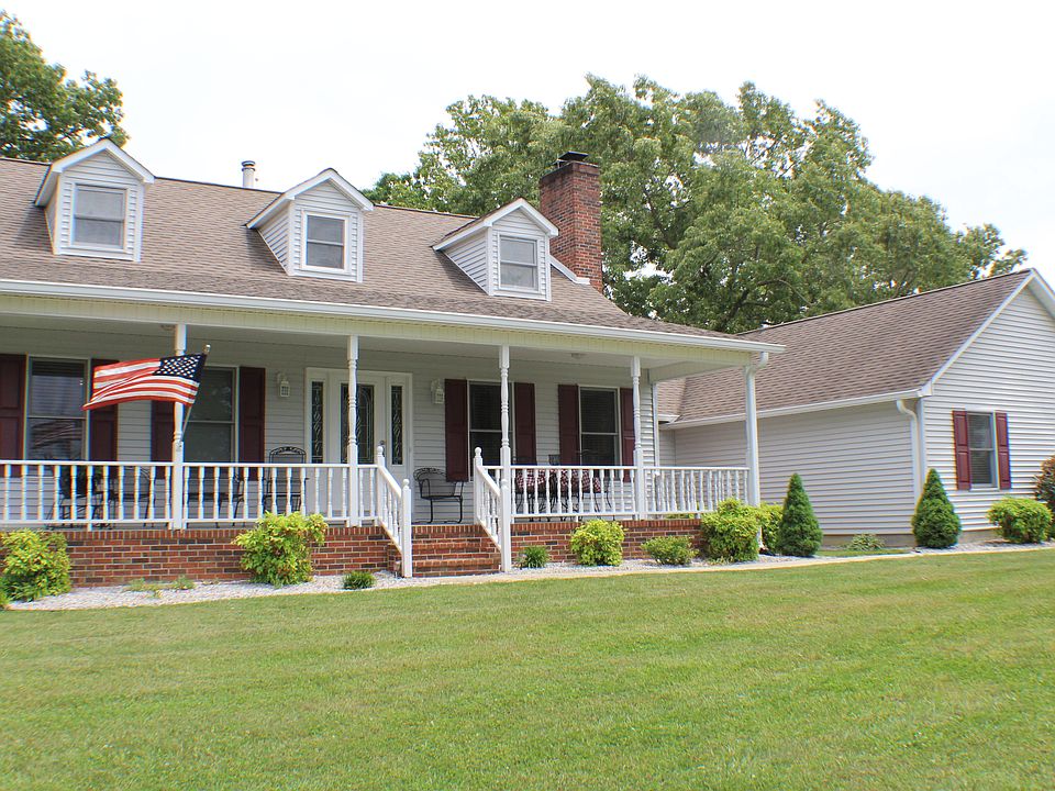 1st image of 528 Westgate