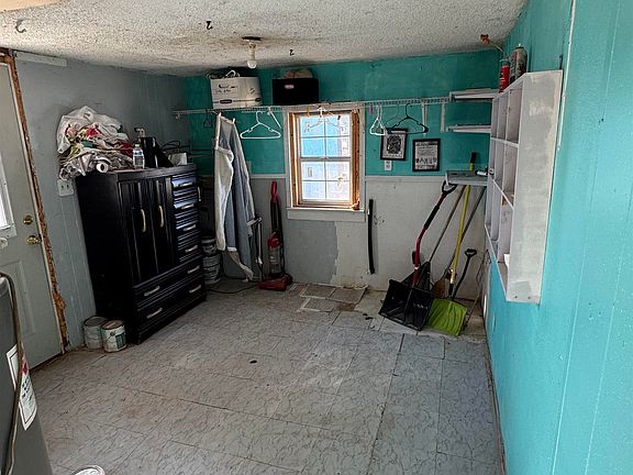 2nd image of 1503 Smedley Rd