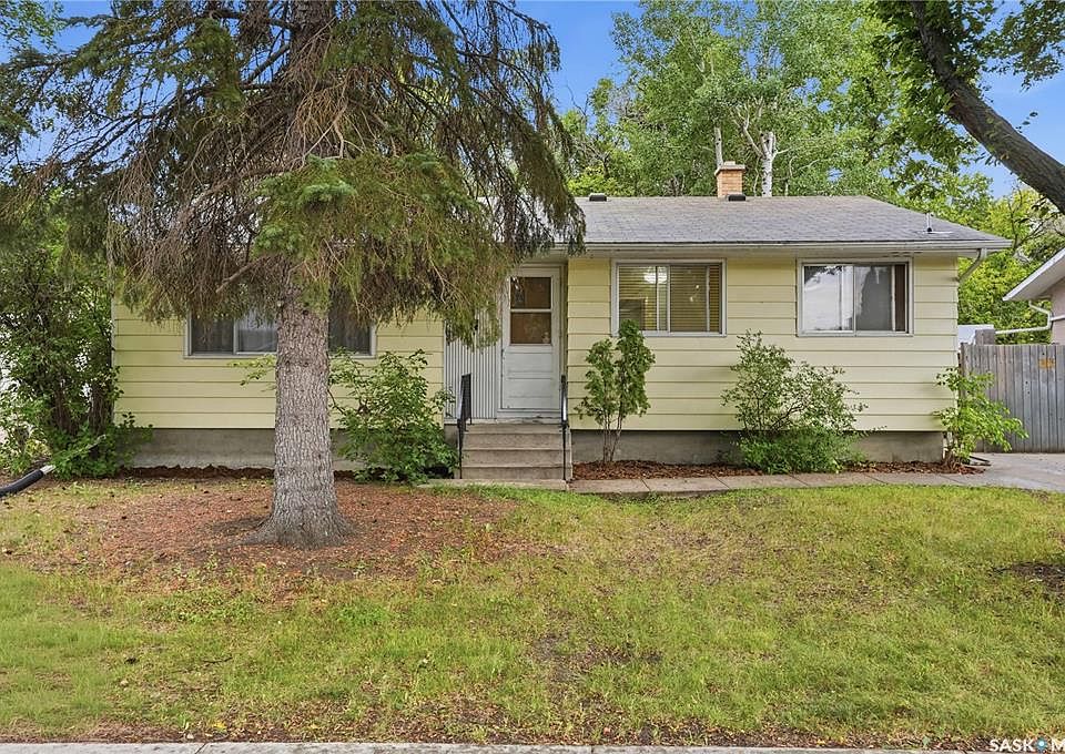 1st image of 129 Cameron CRESCENT