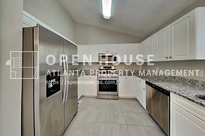 37 Christopher Dr — Photo 5
