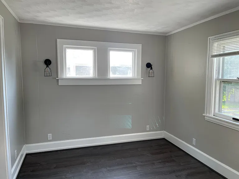 234 E Walnut St — Photo 11