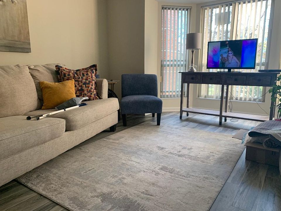 1st image of 57 E Hattendorf Ave APT 209