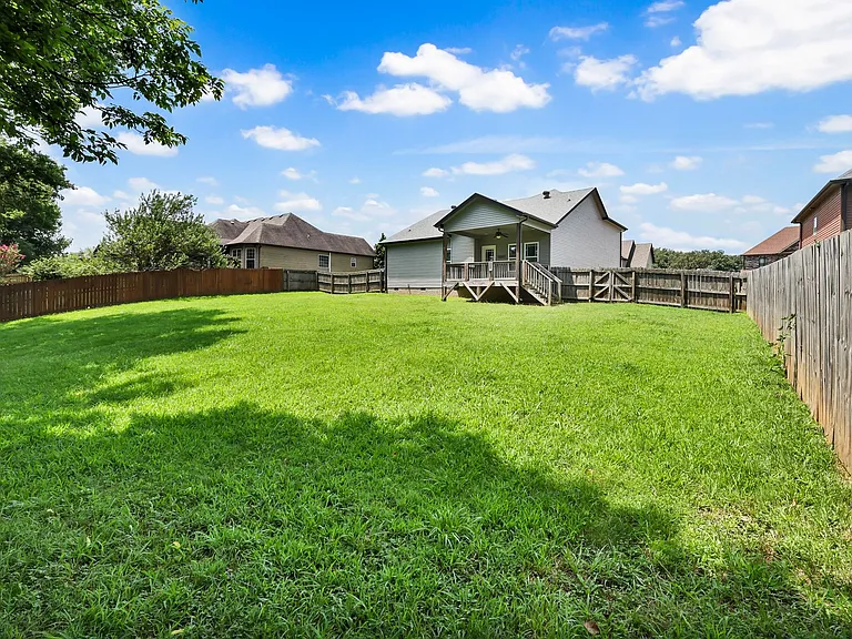 987 Promenade Dr — Photo 31