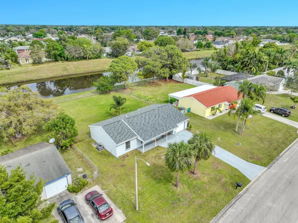 691 SW Belmont Circle, Port St Lucie, FL 34953