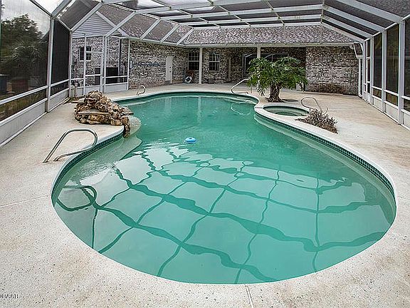 5th image of 1460 Pecos Dr