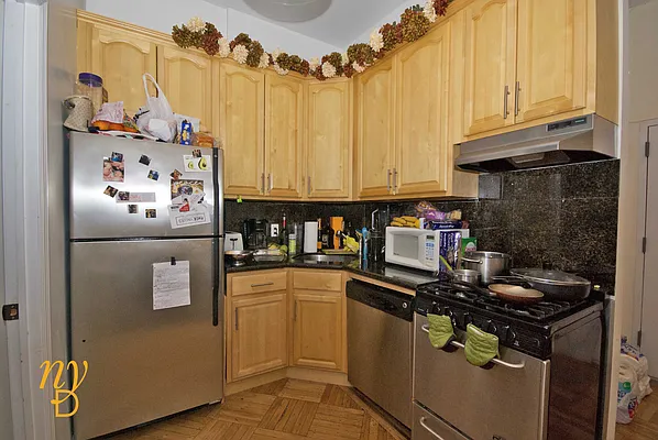 Rented by New York Dwellings LLC | media 8