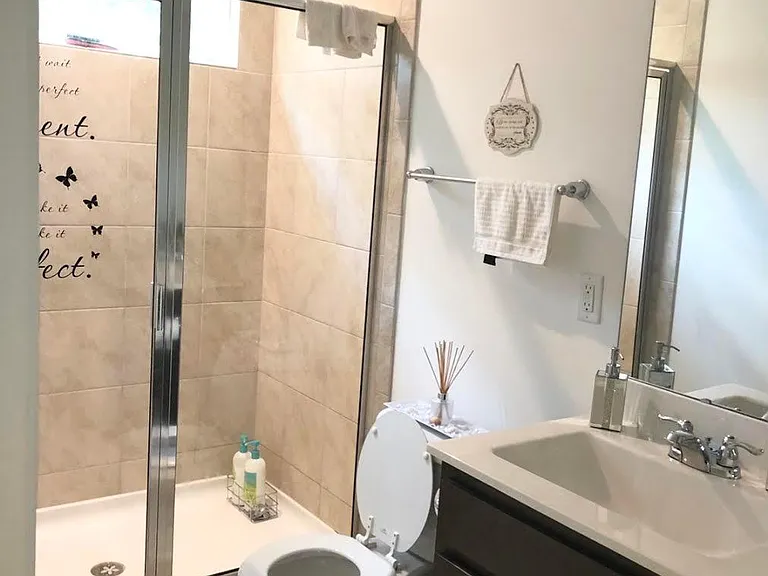 102 Harvest Oaks Ln — Photo 10